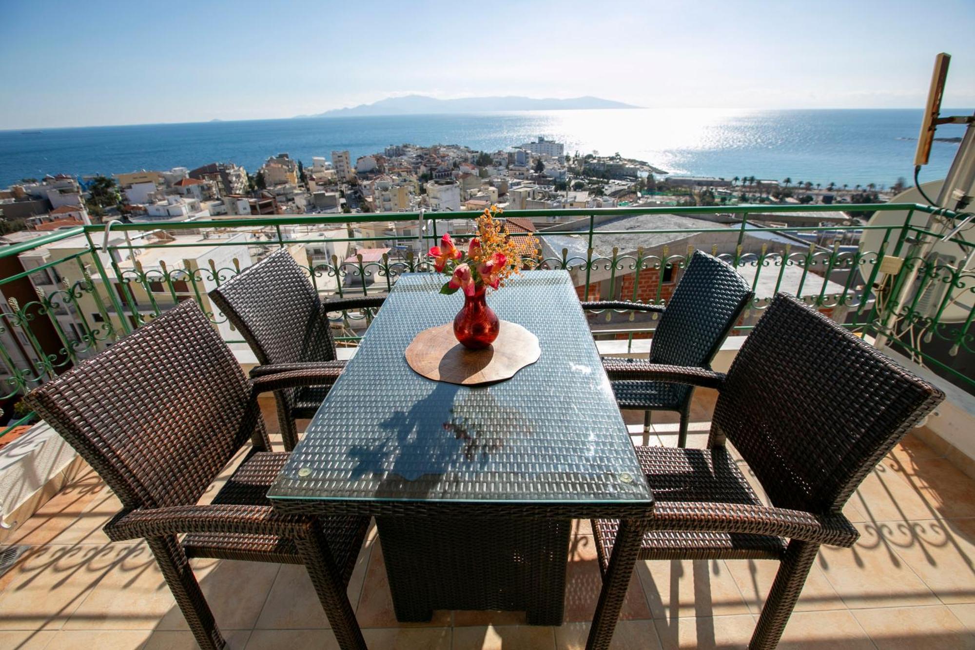 Blue Sky Appartment Kavala Eksteriør billede