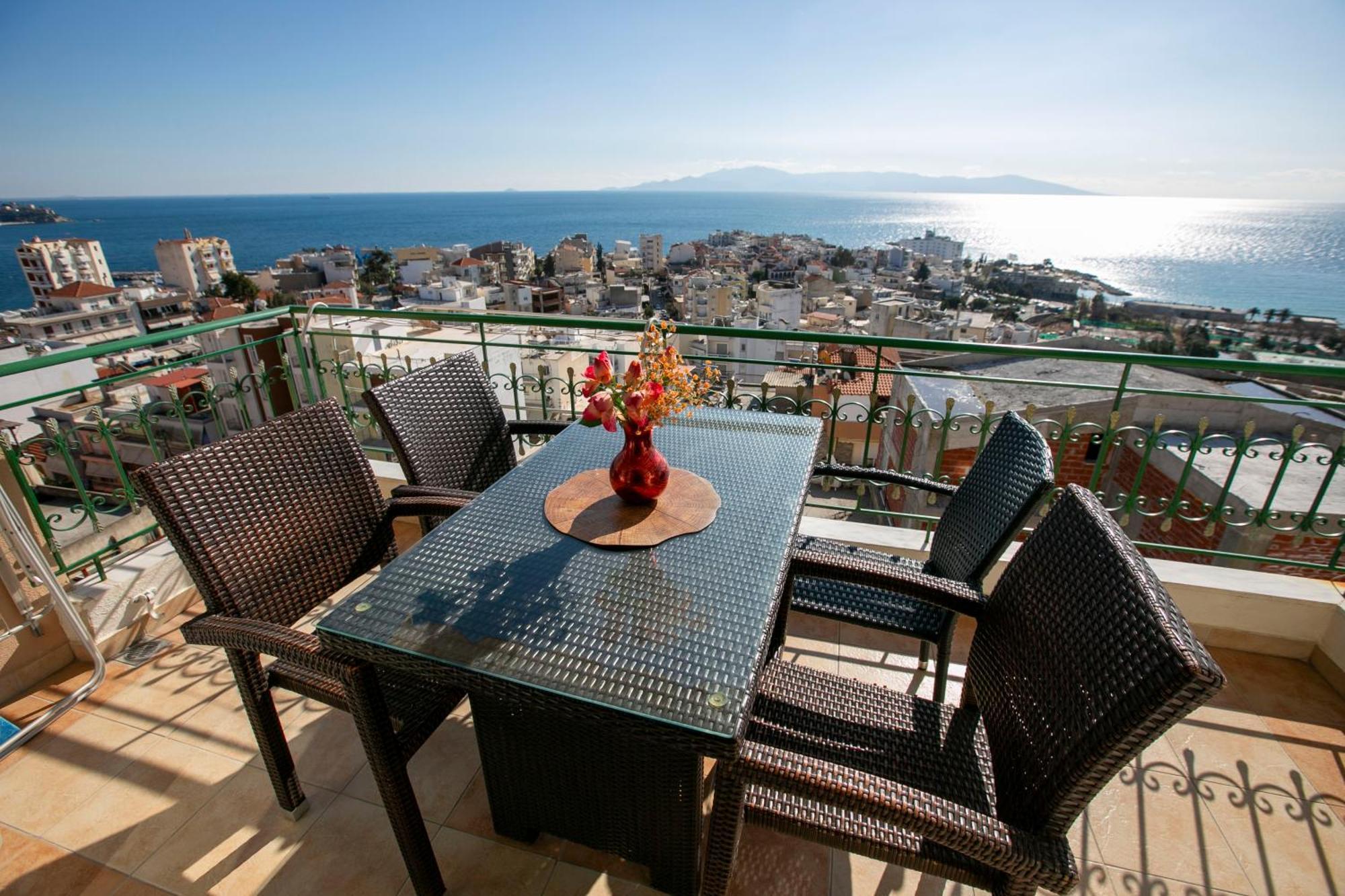 Blue Sky Appartment Kavala Eksteriør billede